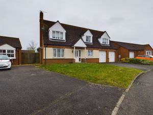 Frontage- click for photo gallery